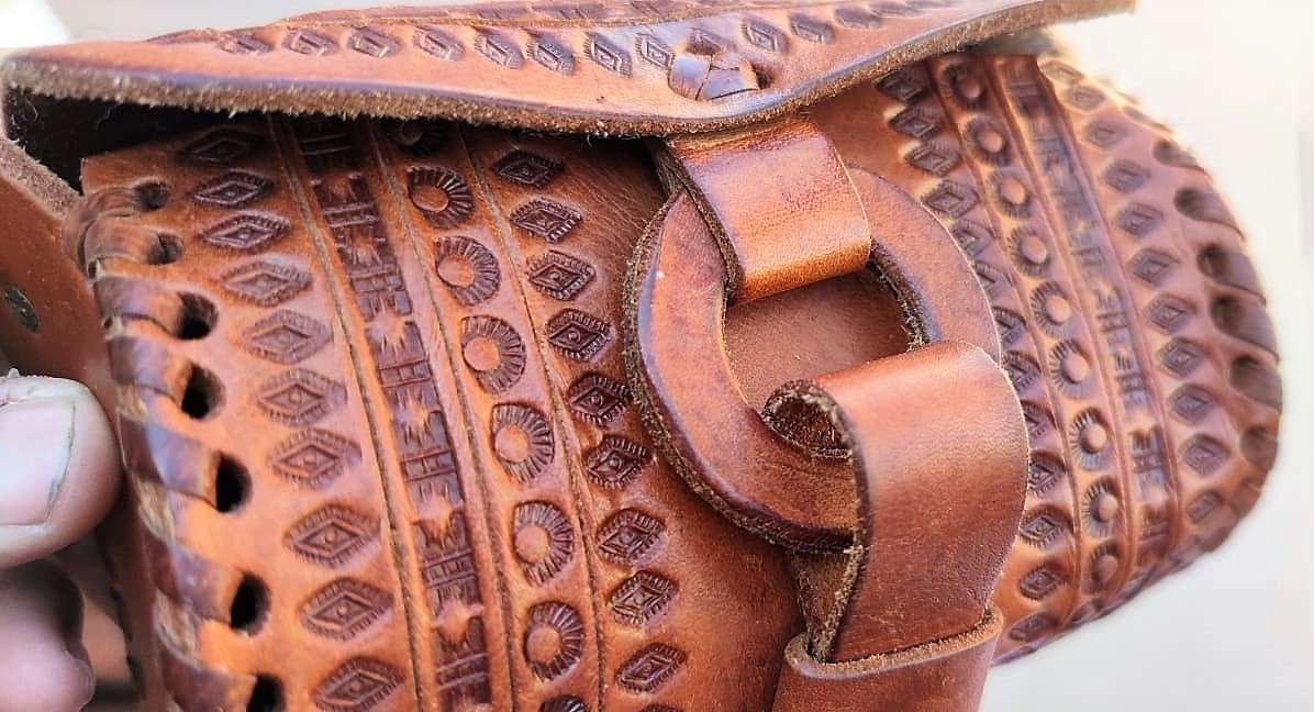 Bolso Artesanal de Vaqueta para Dama (Chico) - Vaqueta / vaqueta obscuro