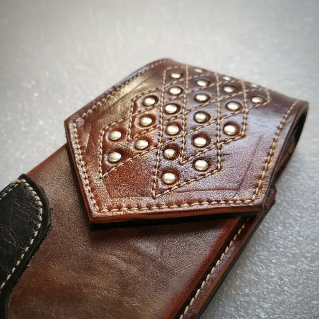Funda Porta Celular de Piel – Nuevos Diseños - Boot - Cafe