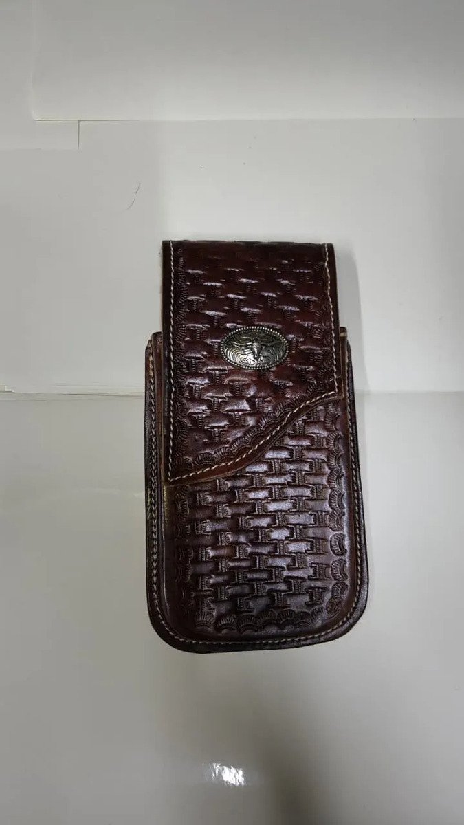 Funda Porta Celular de Piel – Nuevos Diseños - Toro tejido - Cafe oscuro