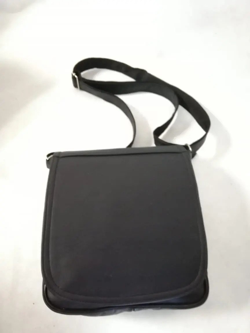 Mariconera de Piel Equipada Negra