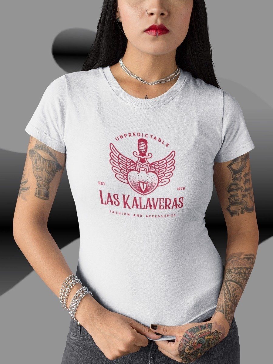 Playera Colección Las Kalaveras - Kalaveras 2 · Calavera con Alas y Daga