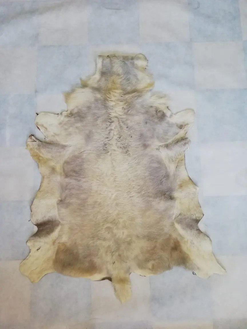 Tapete de Piel de Becerro / Chivo 80 cm
